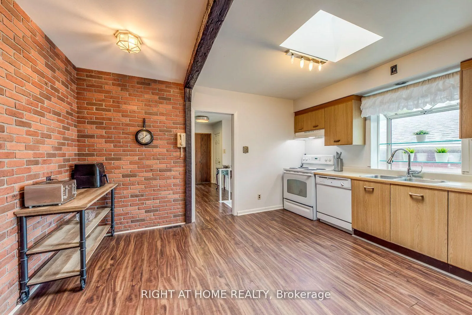 Photo 16 of 145 Highland Park Boulevard, Markham, Grandview — HOMEH