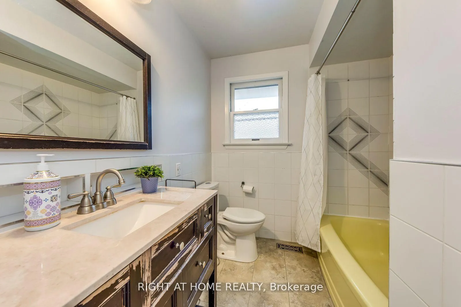Photo 26 of 145 Highland Park Boulevard, Markham, Grandview — HOMEH