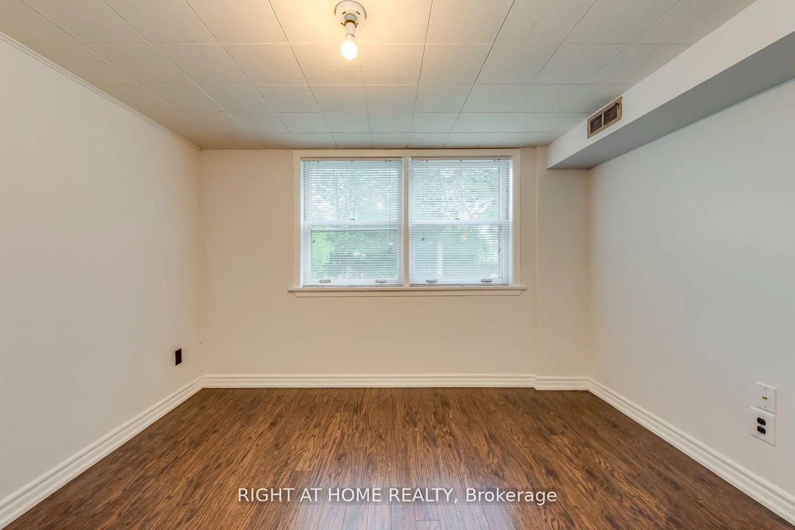 Photo 34 of 145 Highland Park Boulevard, Markham, Grandview — HOMEH