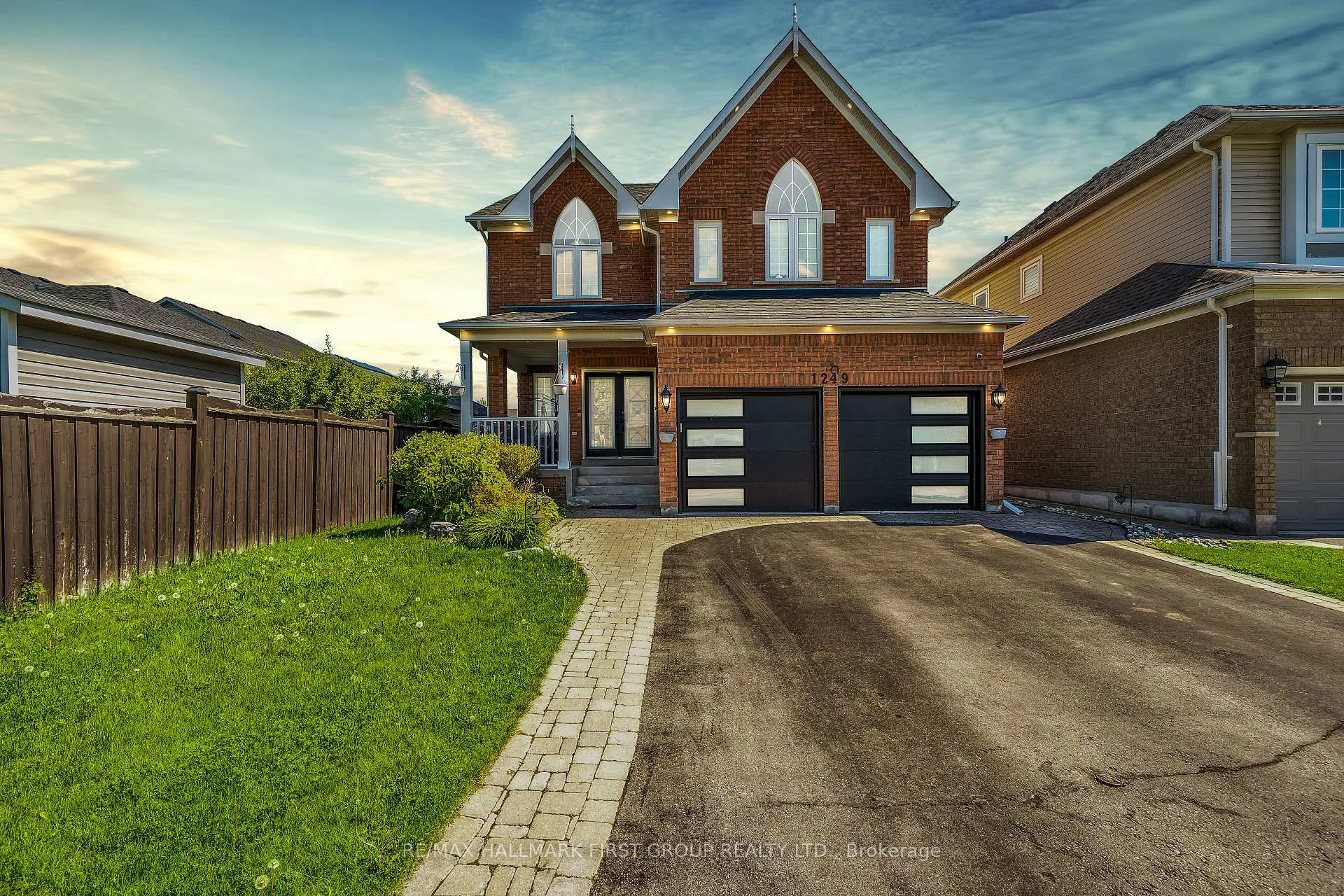 Photo 2 of 1249 Leacock Court, Oshawa, Taunton — HOMEH