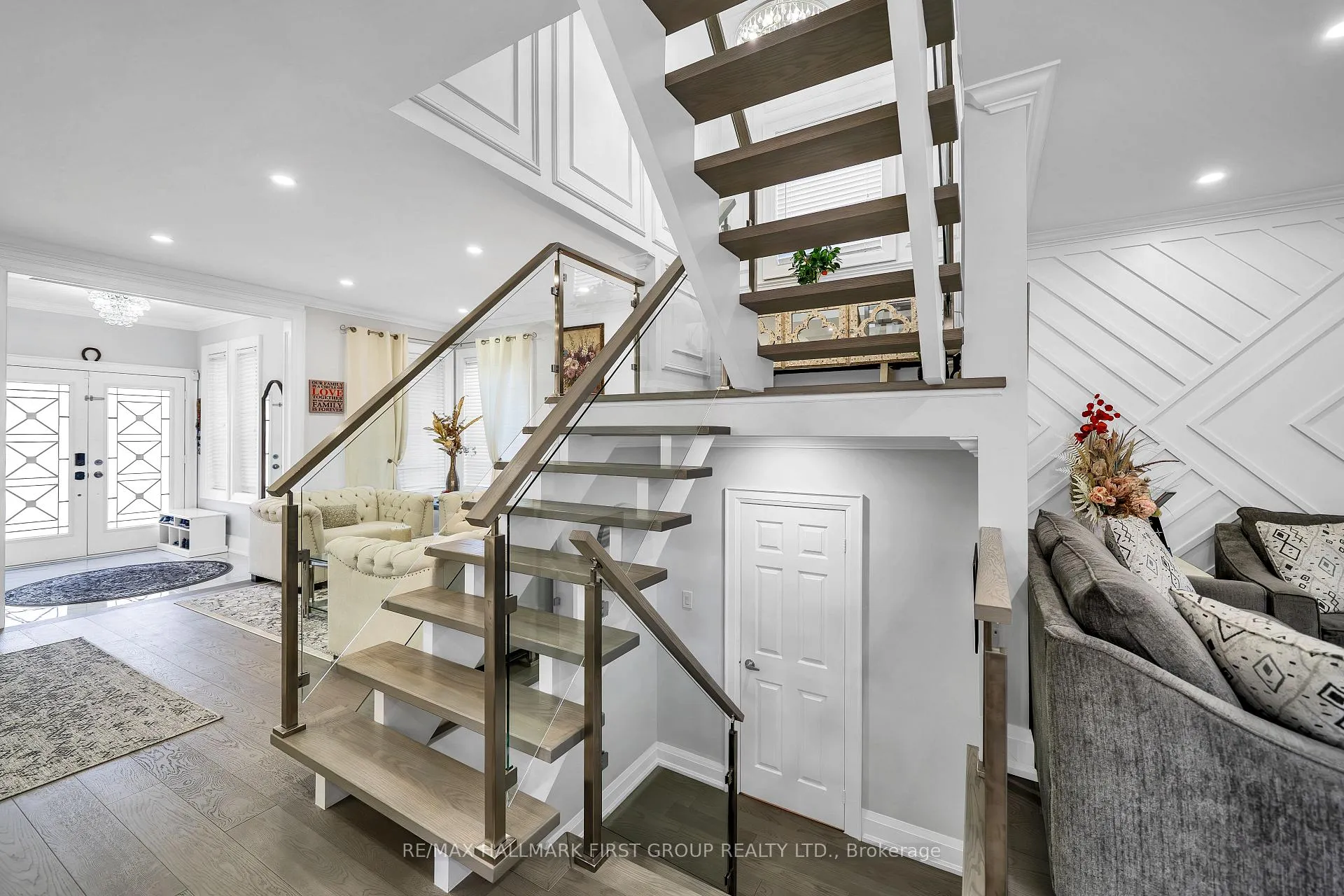 Photo 9 of 1249 Leacock Court, Oshawa, Taunton — HOMEH