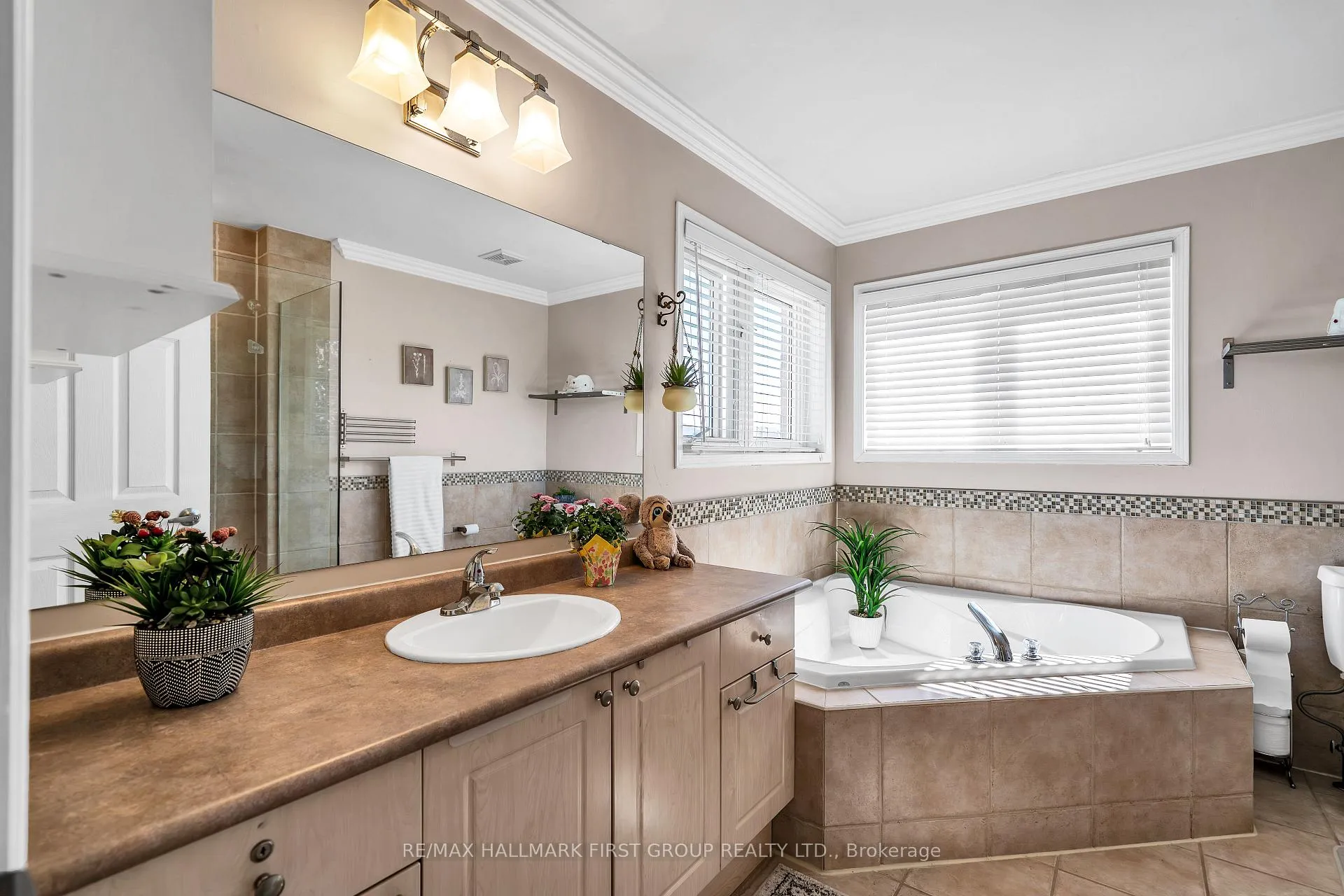 Photo 21 of 1249 Leacock Court, Oshawa, Taunton — HOMEH