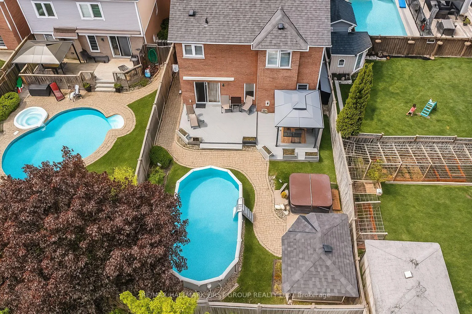 Photo 36 of 1249 Leacock Court, Oshawa, Taunton — HOMEH