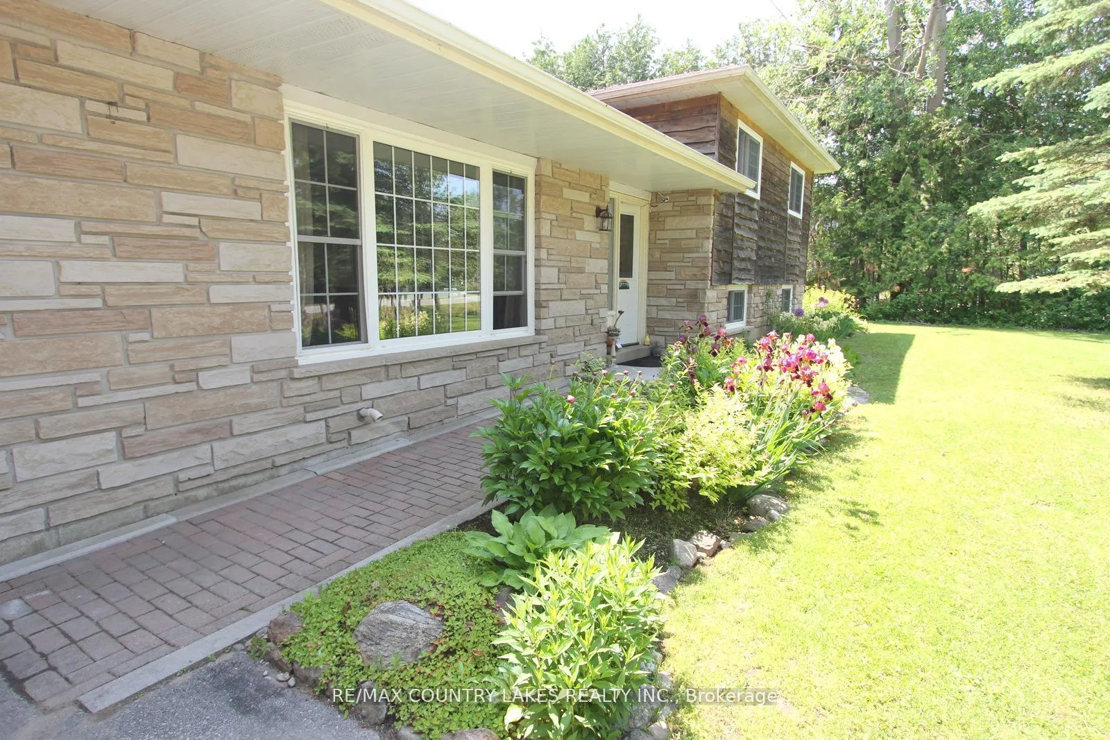 Photo 2 of 25725 Maple Beach Road, Brock, Rural Brock — HOMEH