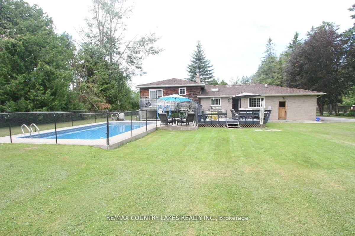 Photo 4 of 25725 Maple Beach Road, Brock, Rural Brock — HOMEH