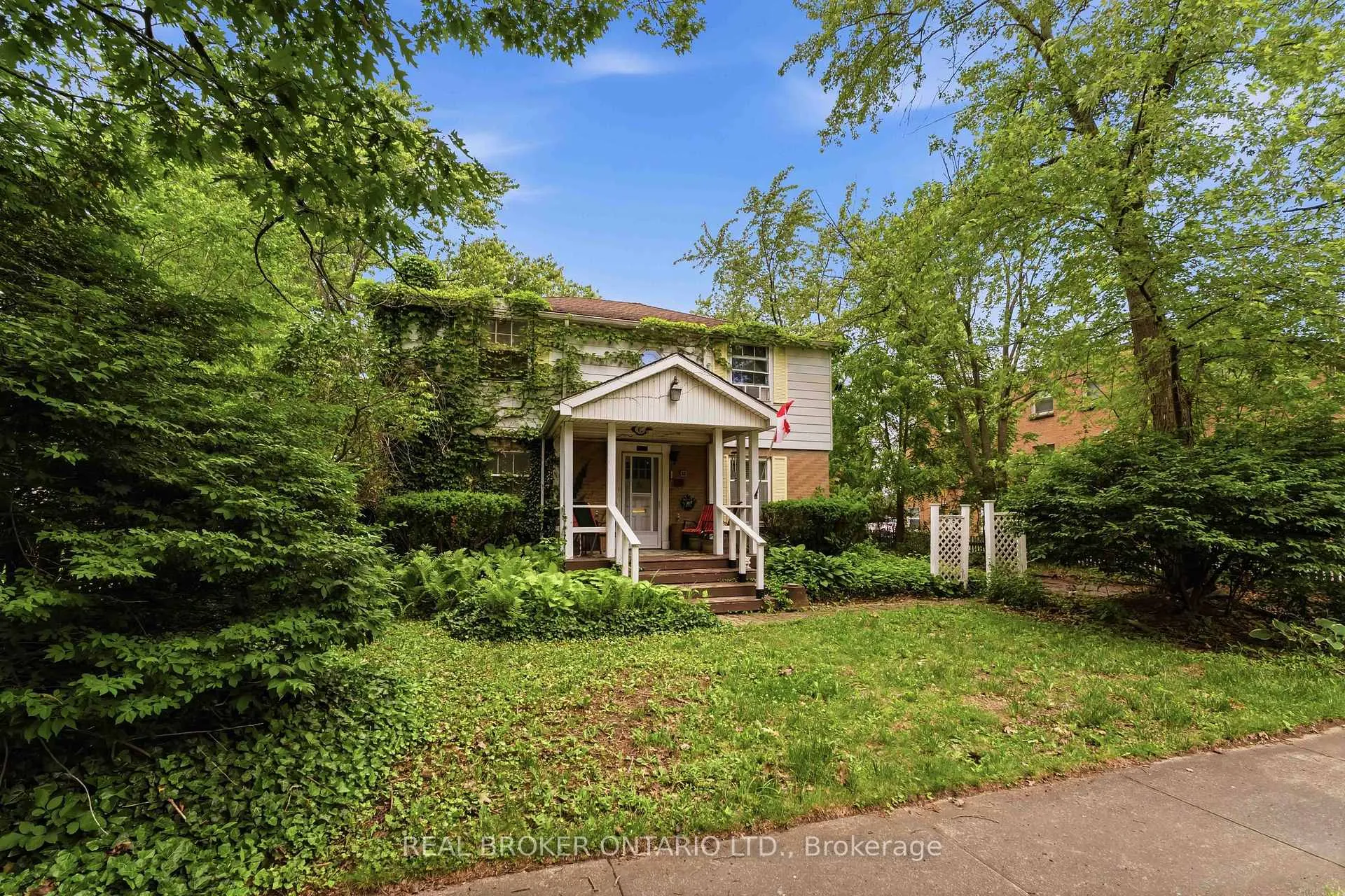 Photo 2 of 42 Price Avenue, Welland, Prince Charles — HOMEH