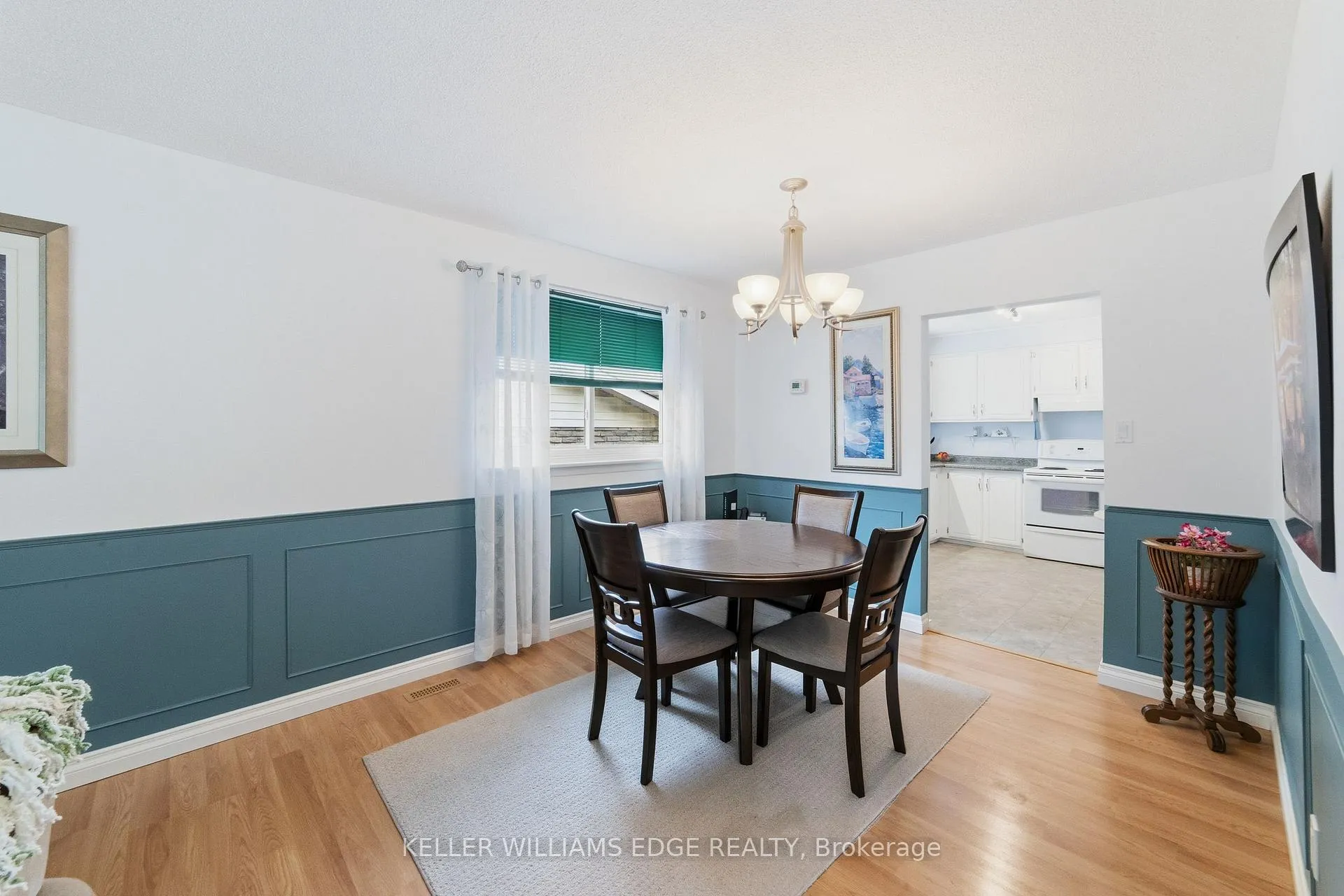 Photo 11 of 644 Lomond Crescent, Burlington, Shoreacres — HOMEH