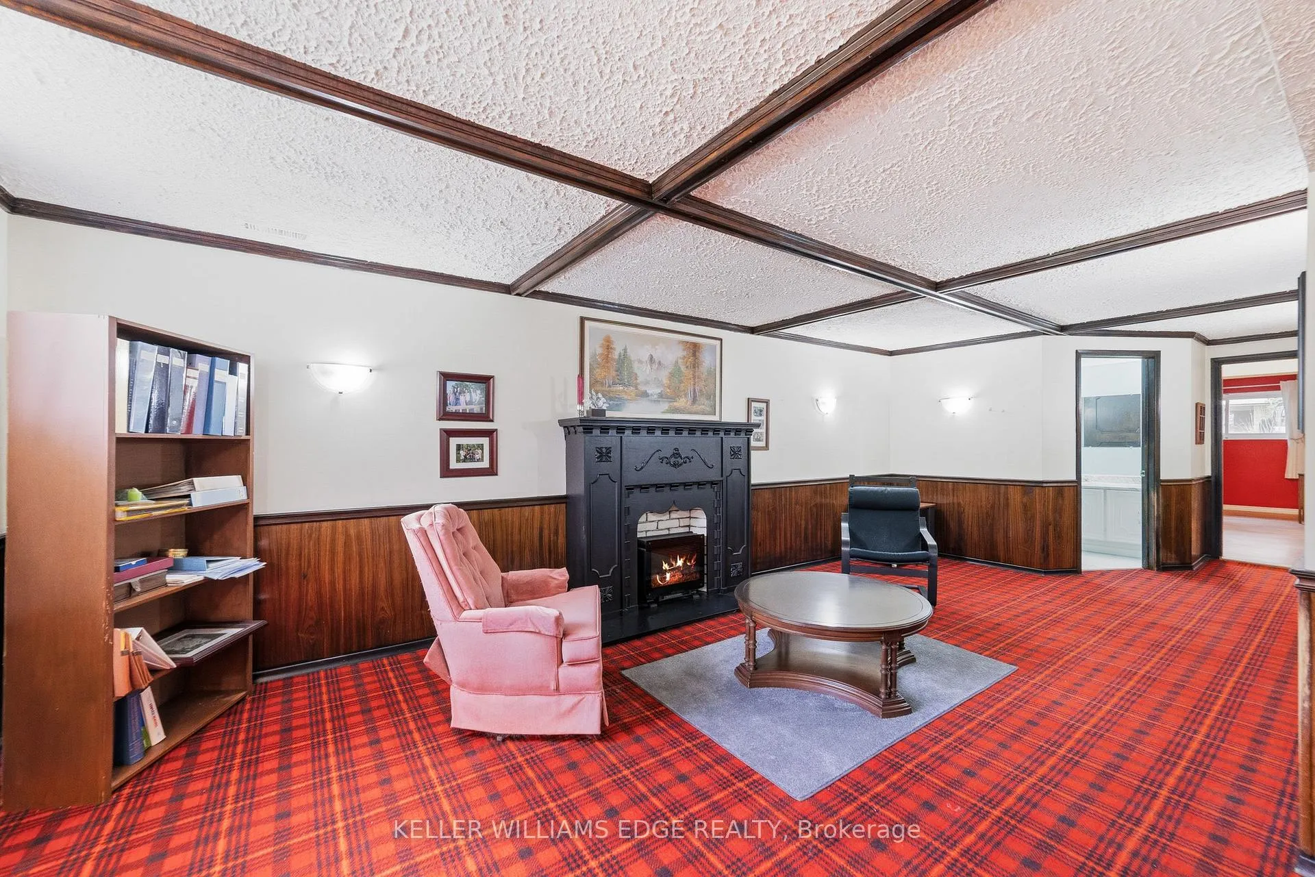 Photo 24 of 644 Lomond Crescent, Burlington, Shoreacres — HOMEH