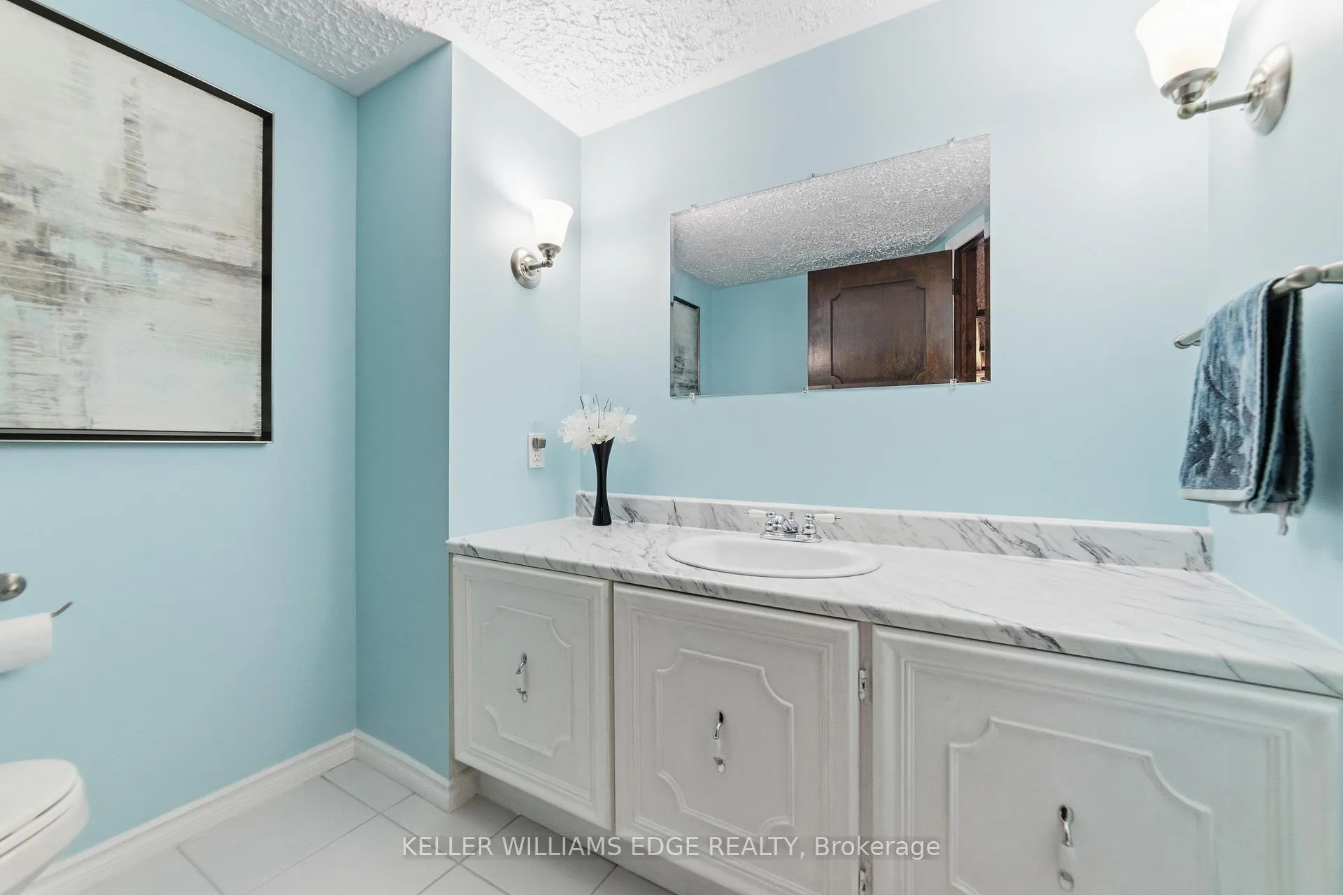 Photo 27 of 644 Lomond Crescent, Burlington, Shoreacres — HOMEH