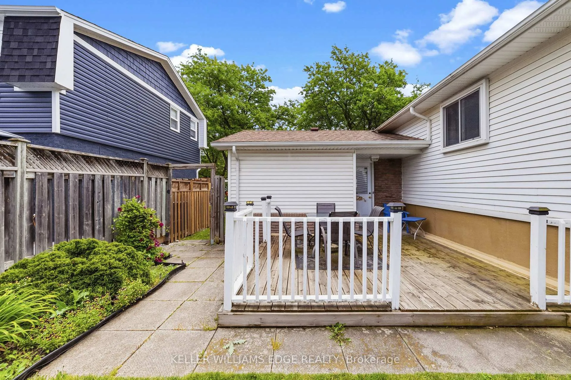 Photo 30 of 644 Lomond Crescent, Burlington, Shoreacres — HOMEH