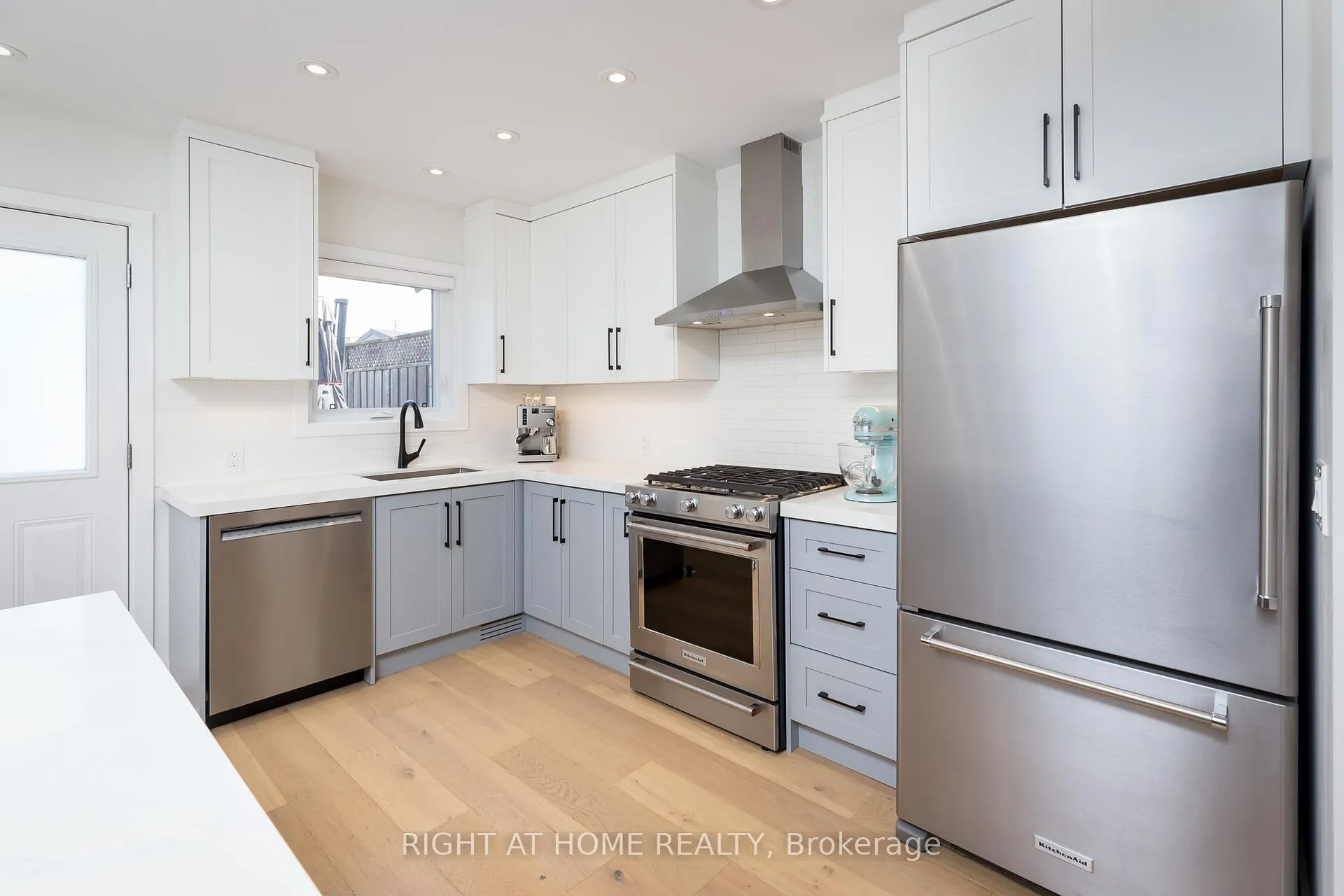 Photo 6 of 171 Gilbert Avenue, Toronto, Corso Italia-Davenport — HOMEH