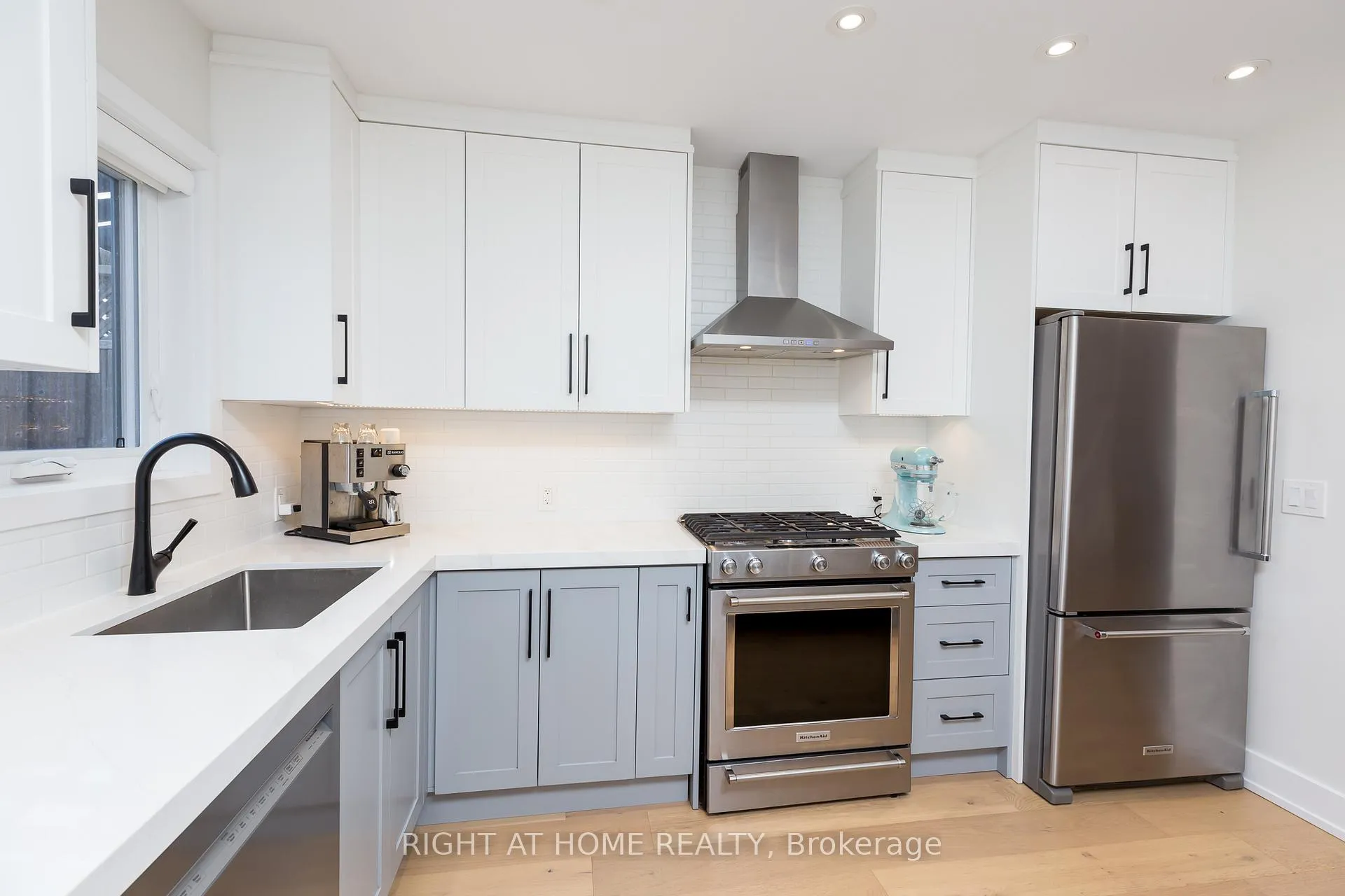 Photo 7 of 171 Gilbert Avenue, Toronto, Corso Italia-Davenport — HOMEH