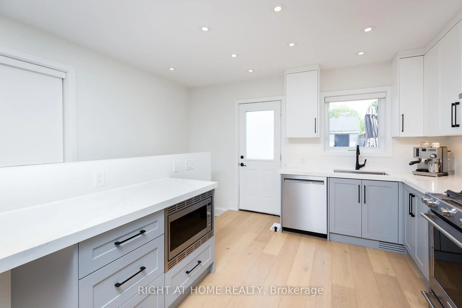 Photo 8 of 171 Gilbert Avenue, Toronto, Corso Italia-Davenport — HOMEH