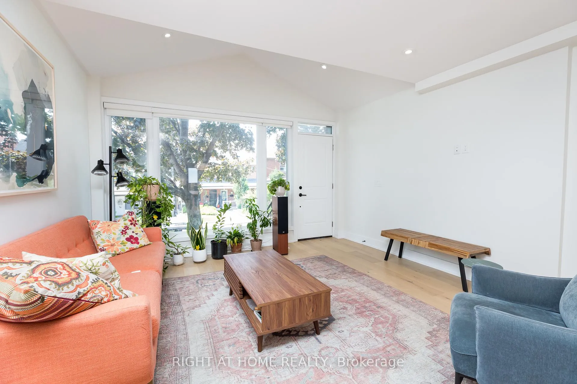 Photo 9 of 171 Gilbert Avenue, Toronto, Corso Italia-Davenport — HOMEH