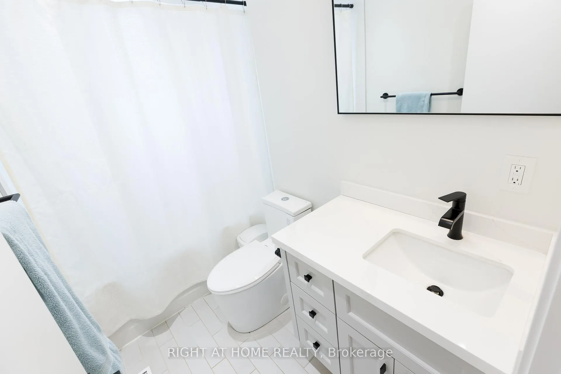 Photo 15 of 171 Gilbert Avenue, Toronto, Corso Italia-Davenport — HOMEH
