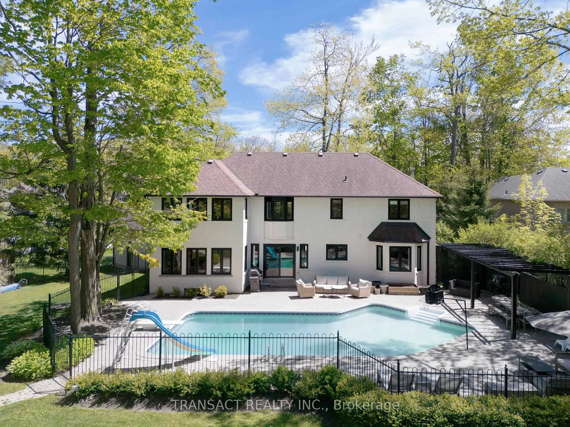 Photo 2 of 28 Alana Drive, Springwater, Centre Vespra — HOMEH