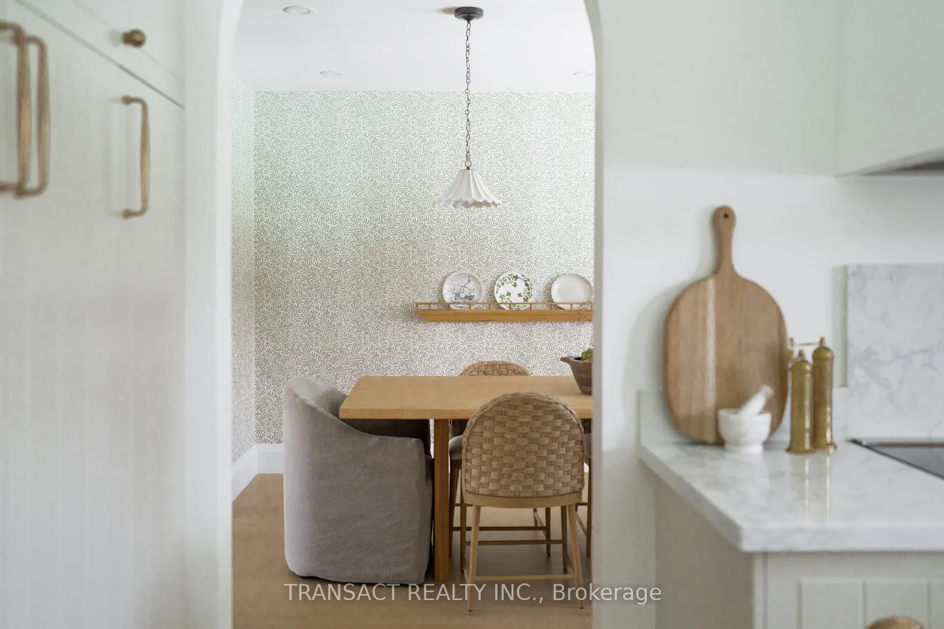 Photo 9 of 28 Alana Drive, Springwater, Centre Vespra — HOMEH