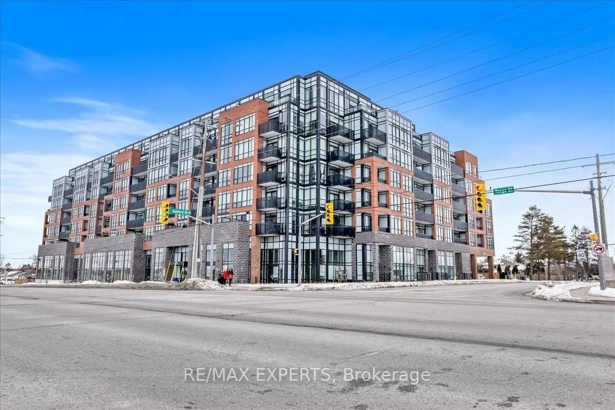 Front of Unit 527, 681 Yonge Street