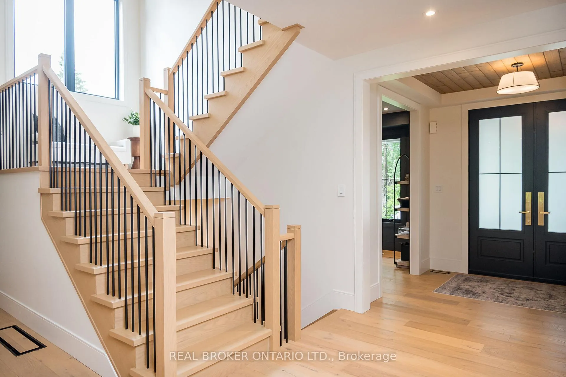 Photo 10 of 5 Arletta Street, Halton Hills, Georgetown — HOMEH