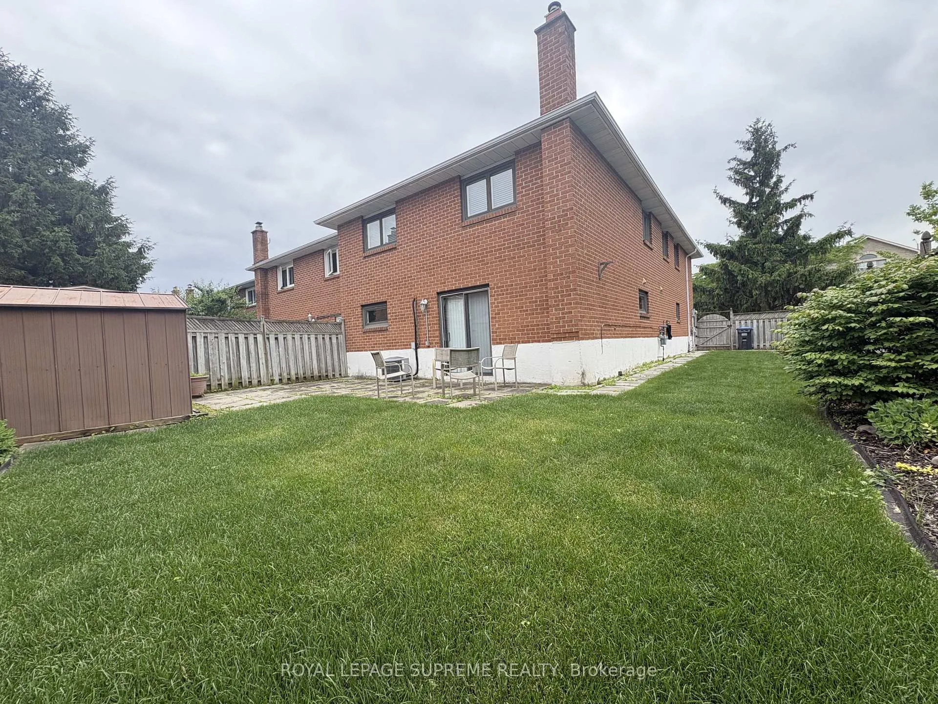 Photo 3 of 966 Lovingston Crescent, Mississauga, Rathwood — HOMEH