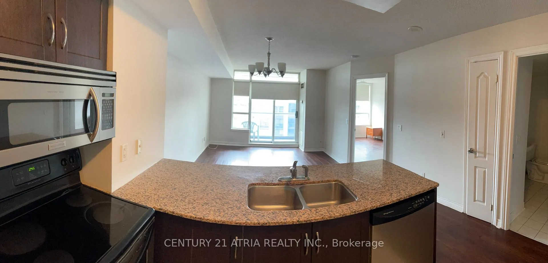 Photo 5 of Unit 608, 50 Disera Drive, Vaughan, Beverley Glen — HOMEH