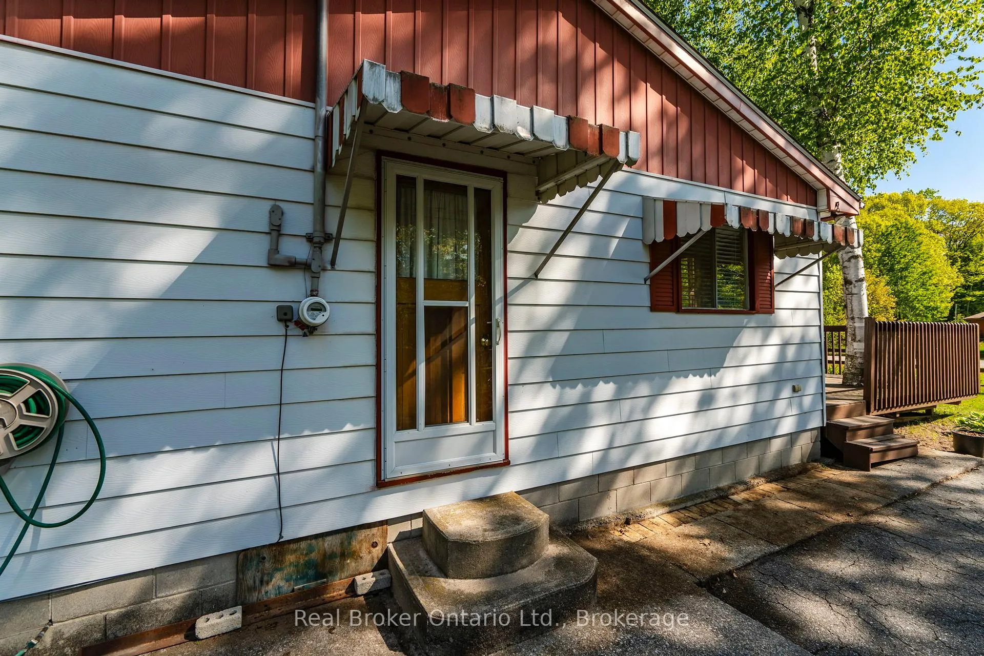 Photo 18 of 24 Poplar Drive, Tiny, Rural Tiny — HOMEH