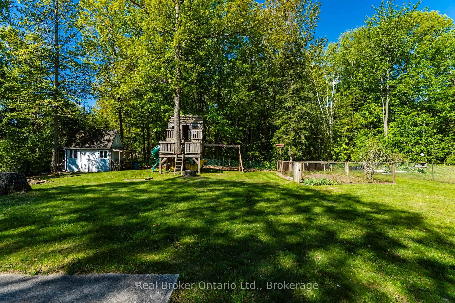 Photo 21 of 24 Poplar Drive, Tiny, Rural Tiny — HOMEH