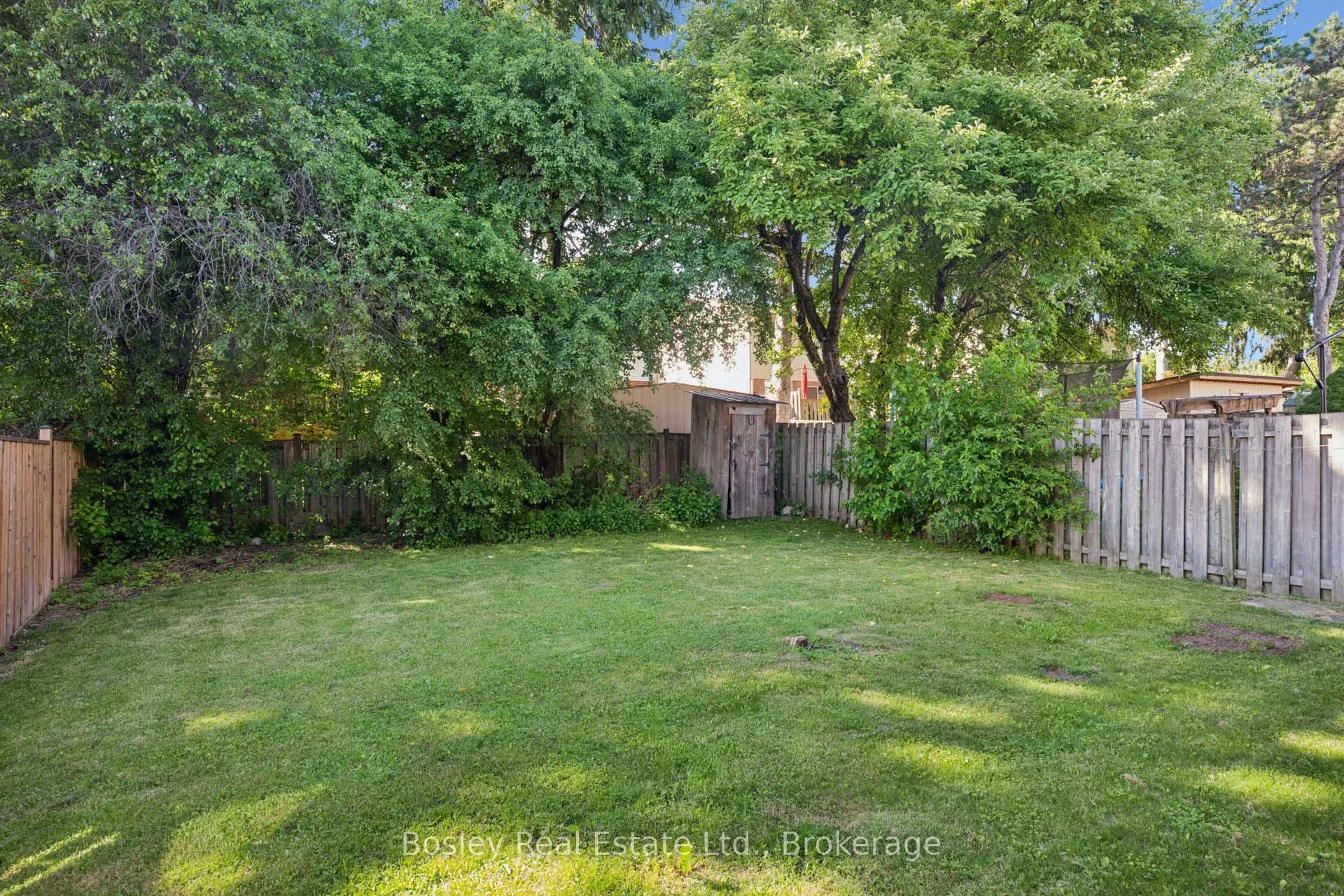 Photo 2 of 84 Cassander Crescent, Brampton, Heart Lake East — HOMEH