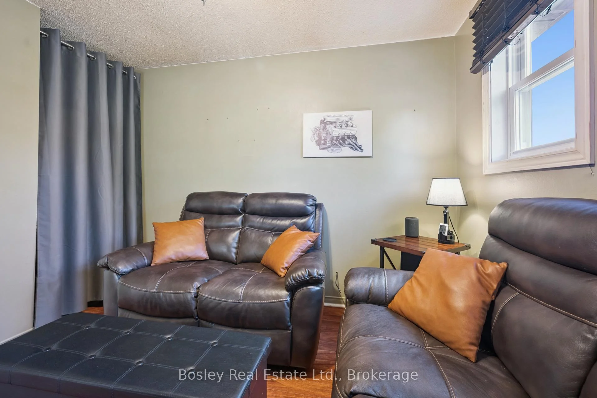 Photo 7 of 84 Cassander Crescent, Brampton, Heart Lake East — HOMEH