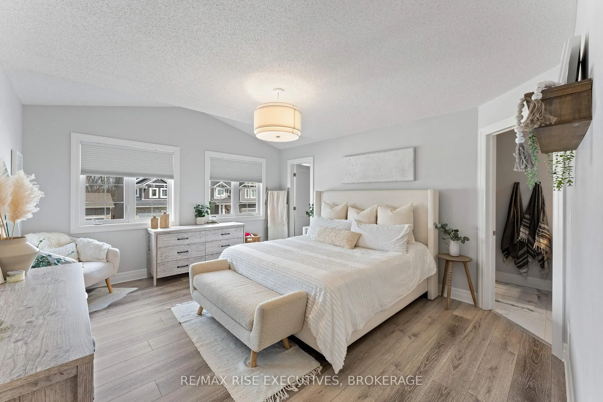Photo 23 of 689 Halloway Drive, Kingston, Kingston East (Incl Barret Crt) — HOMEH