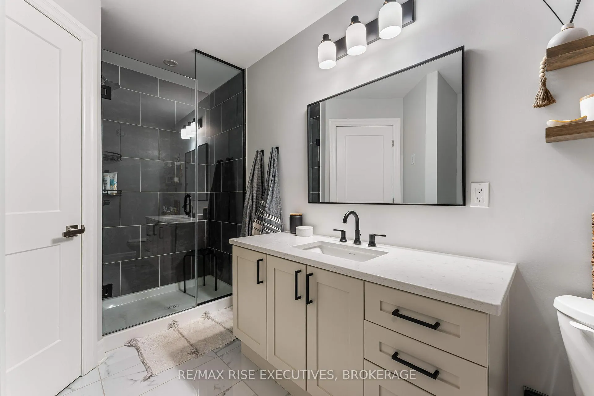 Photo 25 of 689 Halloway Drive, Kingston, Kingston East (Incl Barret Crt) — HOMEH