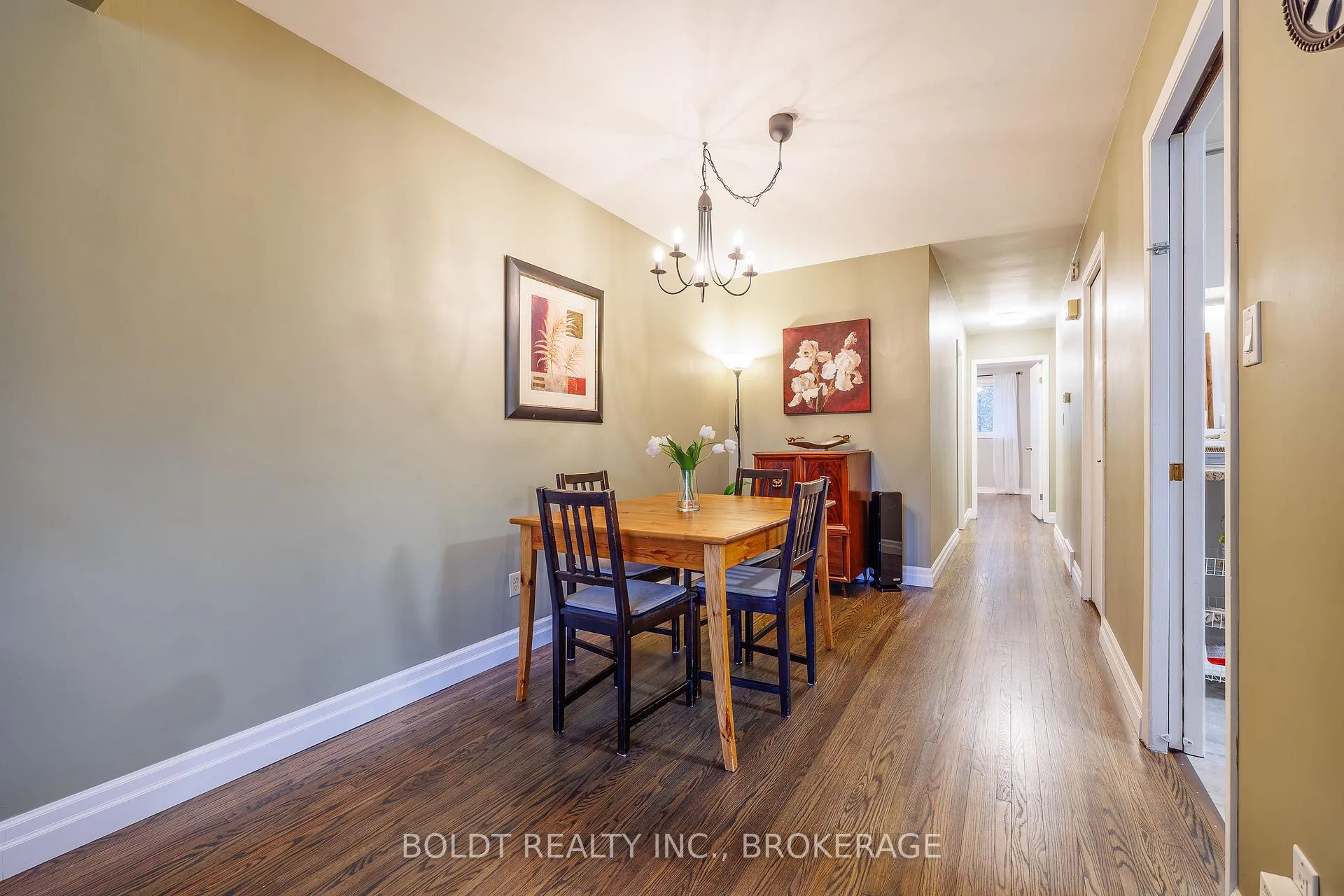 Photo 6 of 48 Nello Street, St. Catharines, Fairview — HOMEH