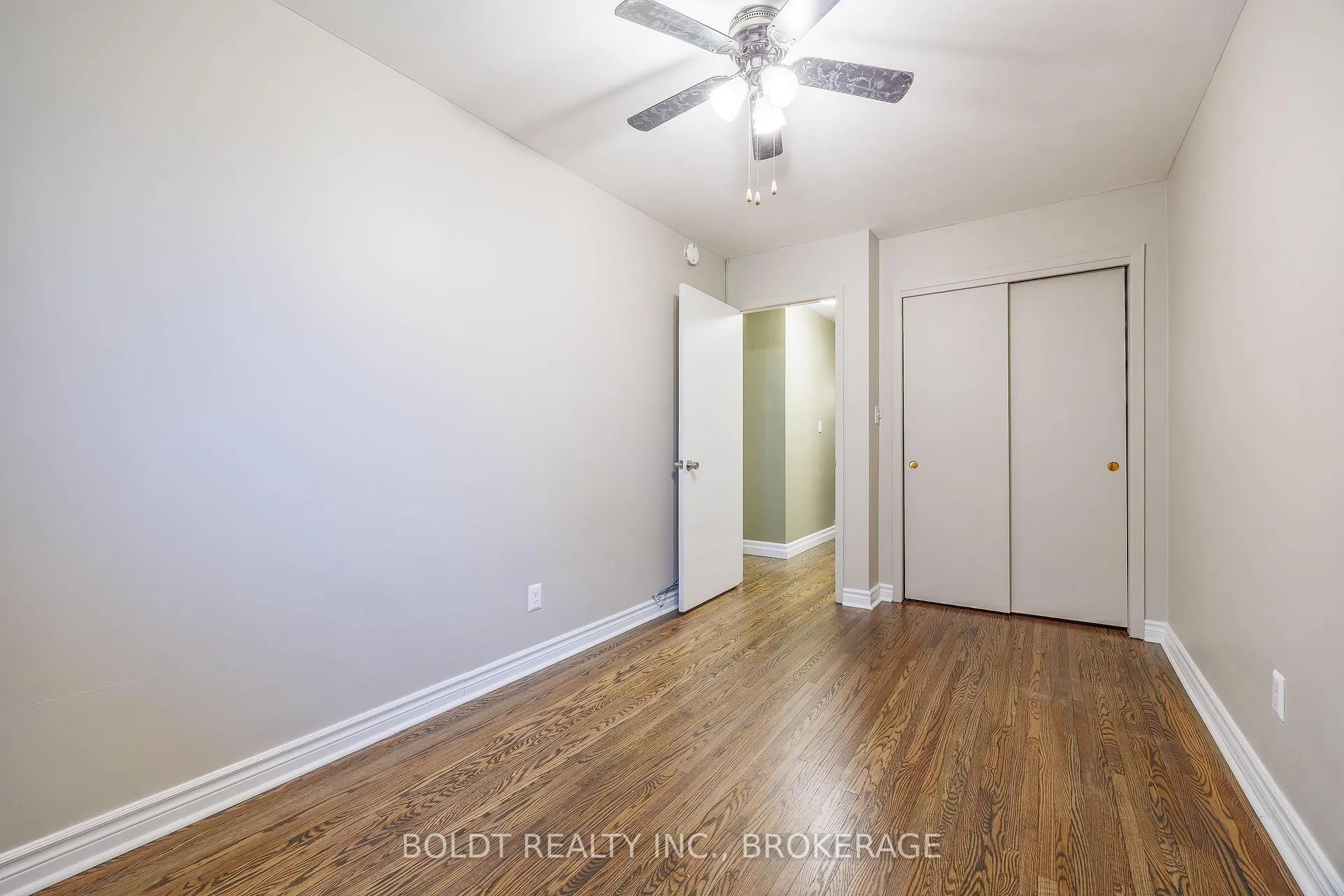 Photo 13 of 48 Nello Street, St. Catharines, Fairview — HOMEH