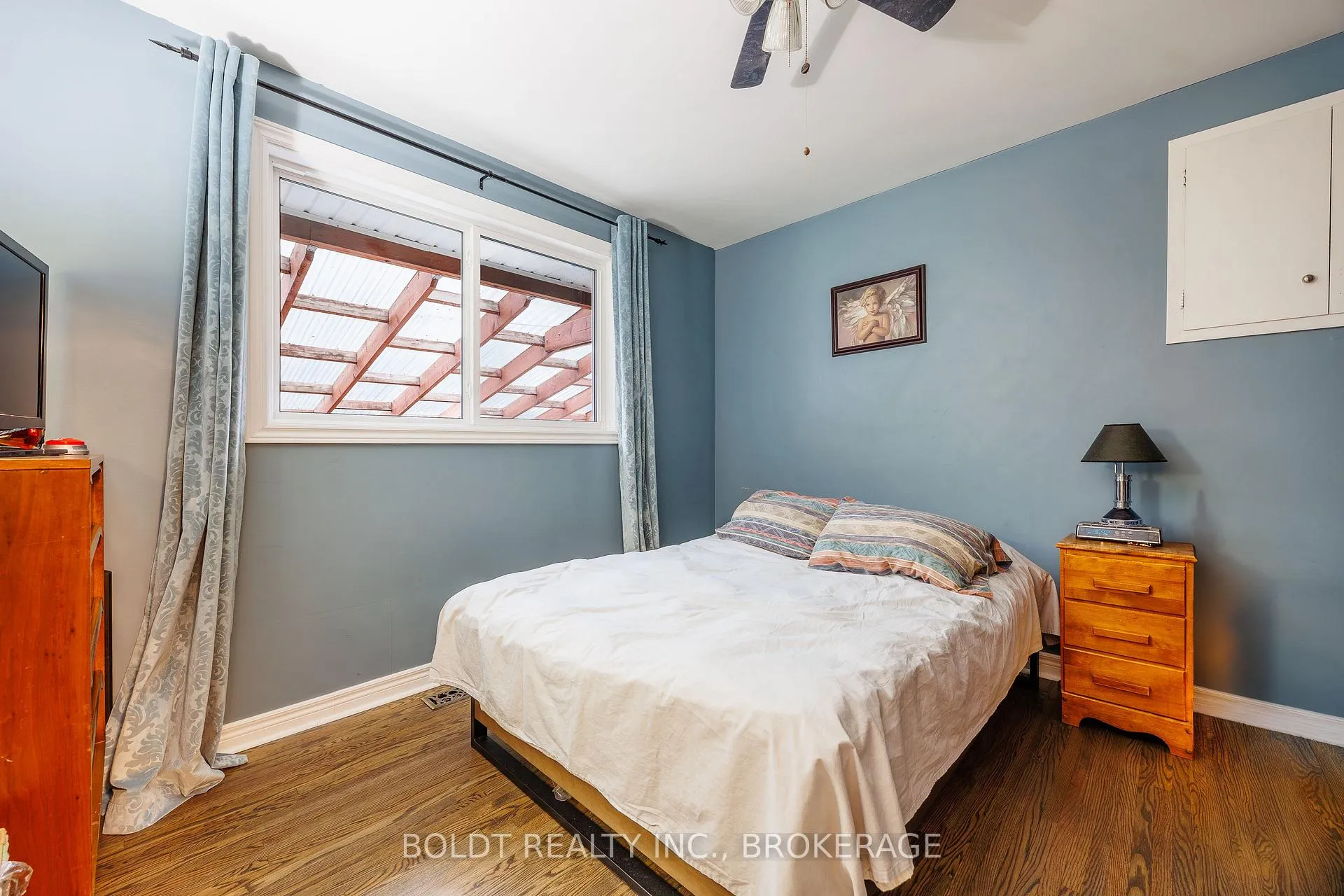 Photo 14 of 48 Nello Street, St. Catharines, Fairview — HOMEH