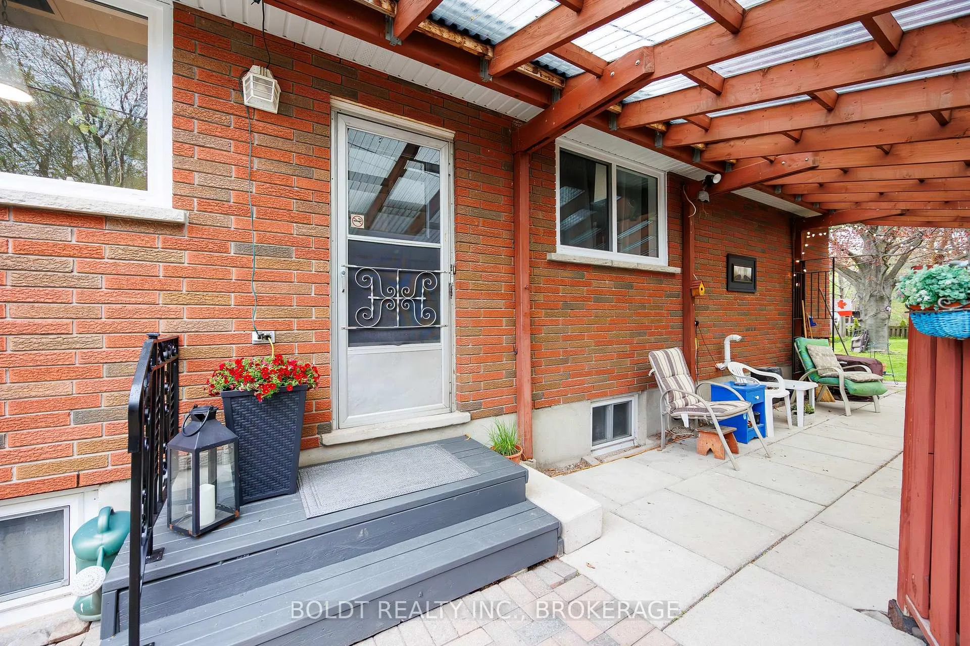 Photo 22 of 48 Nello Street, St. Catharines, Fairview — HOMEH