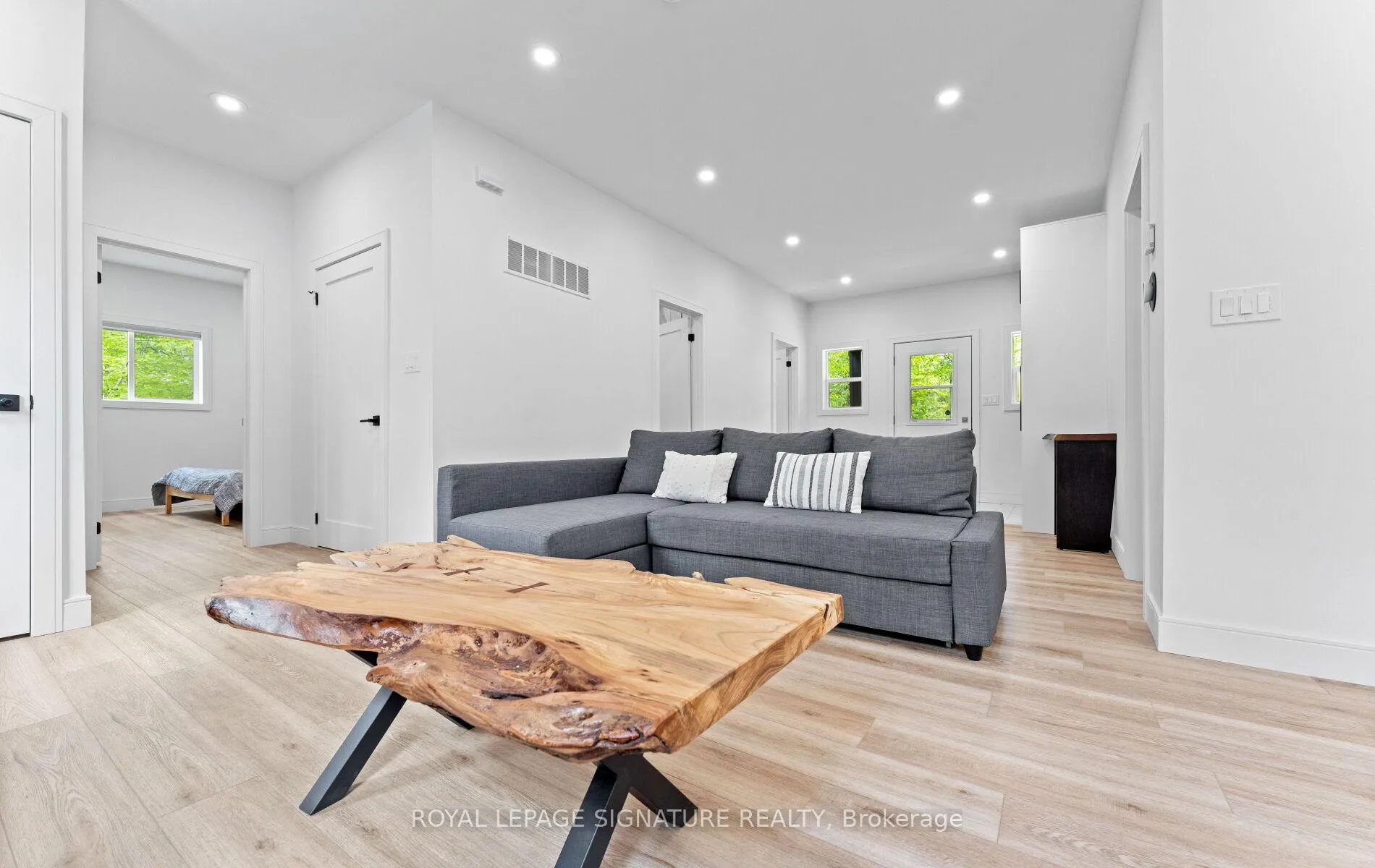 Photo 9 of 44 Sunnyshore Park Drive, McKellar — HOMEH