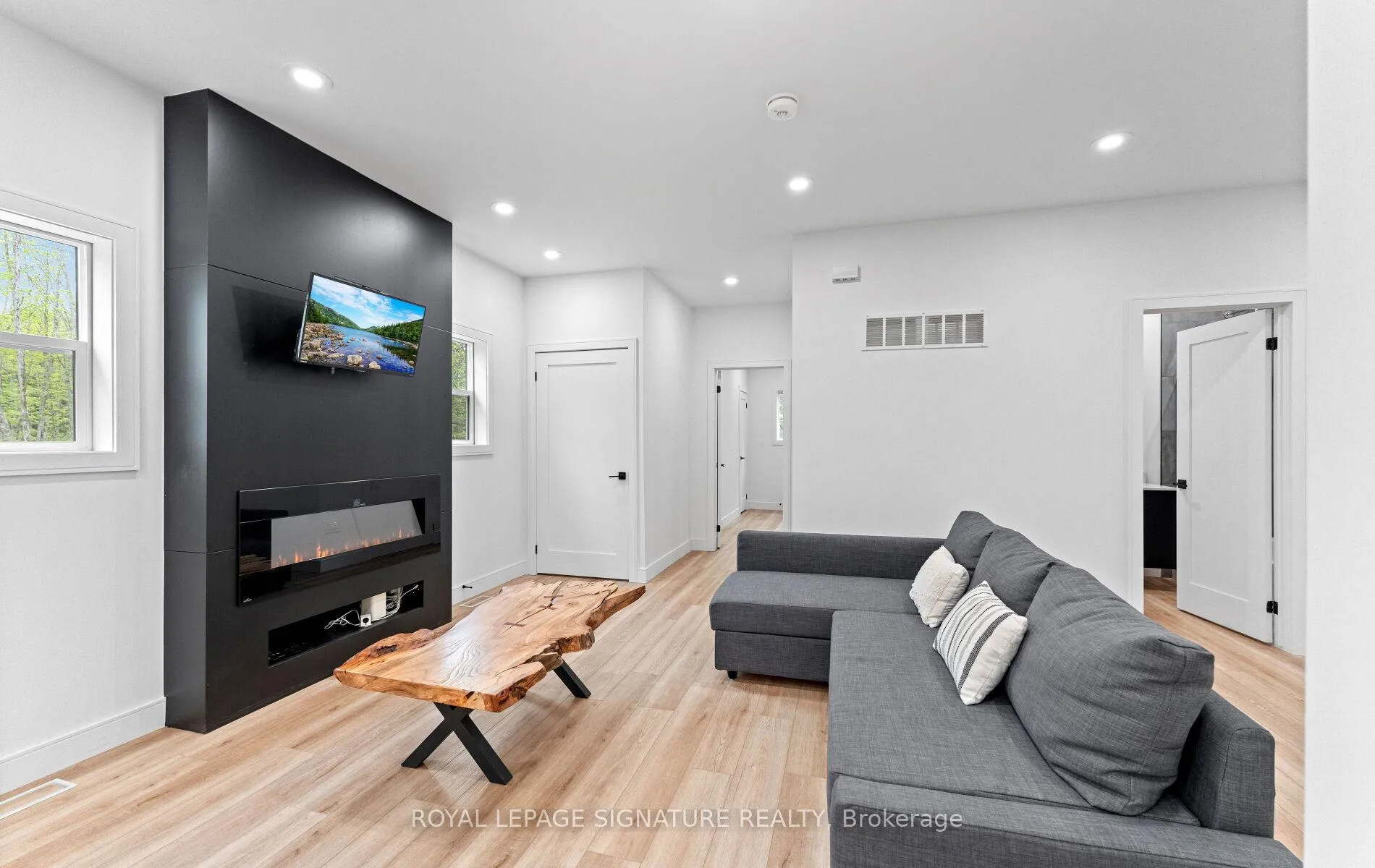 Photo 10 of 44 Sunnyshore Park Drive, McKellar — HOMEH