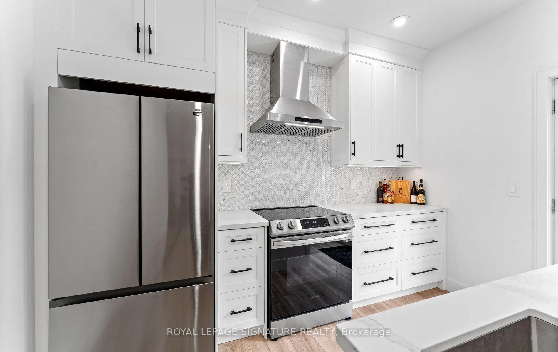 Photo 13 of 44 Sunnyshore Park Drive, McKellar — HOMEH