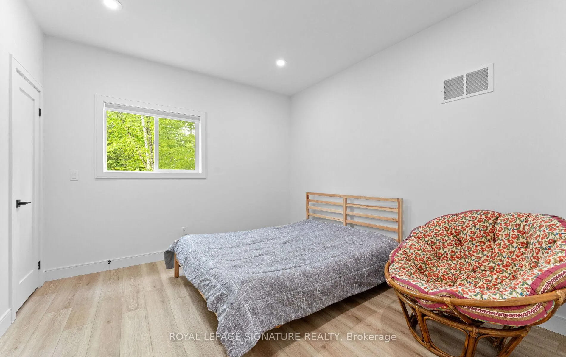 Photo 17 of 44 Sunnyshore Park Drive, McKellar — HOMEH