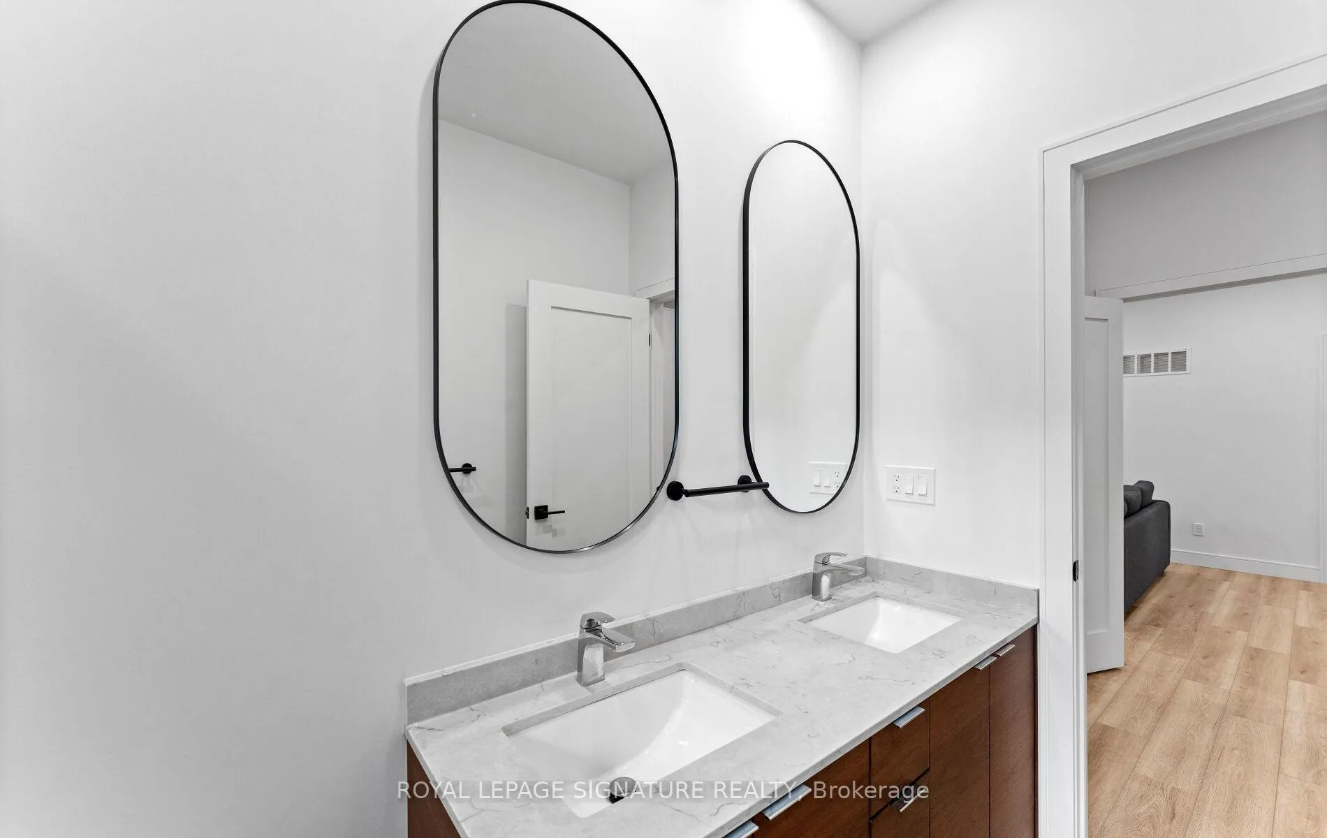 Photo 23 of 44 Sunnyshore Park Drive, McKellar — HOMEH