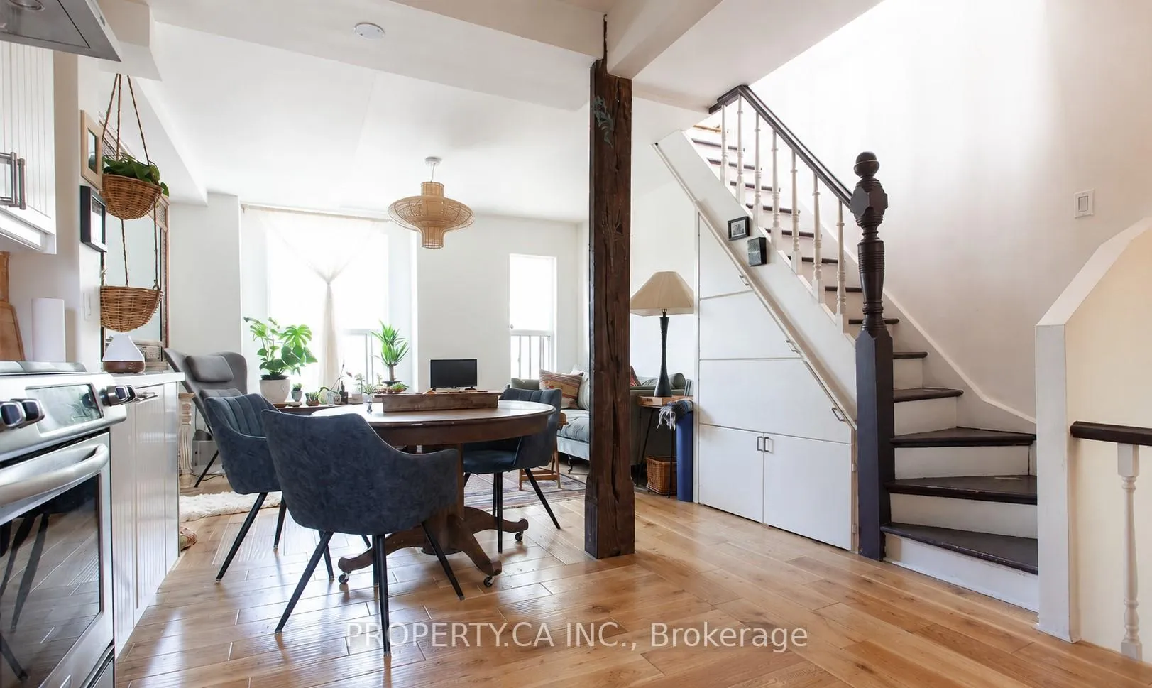 Photo 2 of Unit Upper, 13 Hook Avenue, Toronto, Junction Area — HOMEH