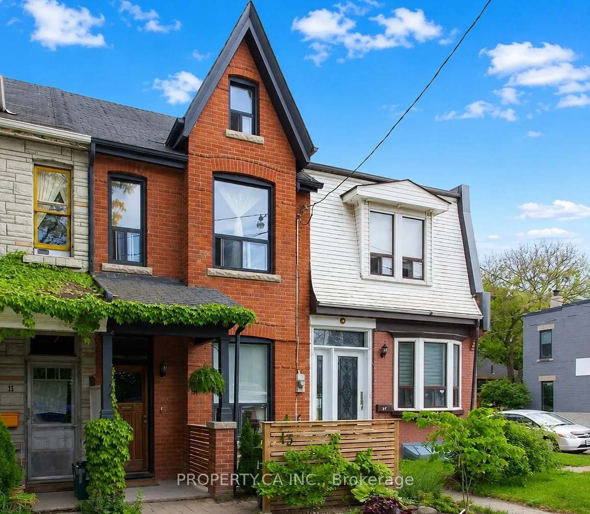 Photo 10 of Unit Upper, 13 Hook Avenue, Toronto, Junction Area — HOMEH