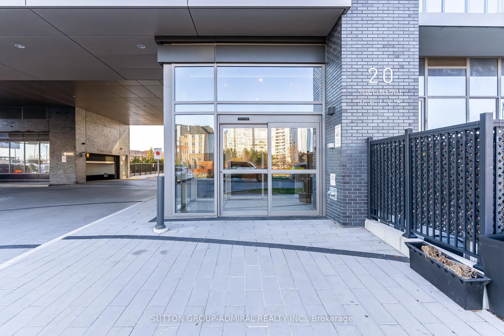 Photo 26 of Unit 1010, 20 Gatineau Drive, Vaughan, Beverley Glen — HOMEH