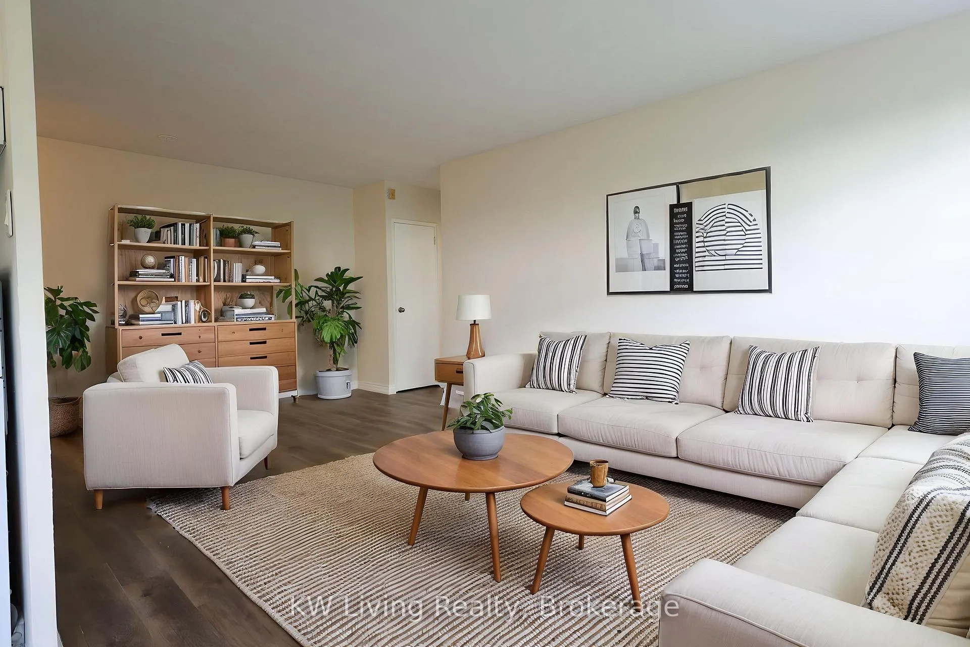 Photo 11 of Unit 403, 100 Browns Line, Etobicoke, Alderwood — HOMEH