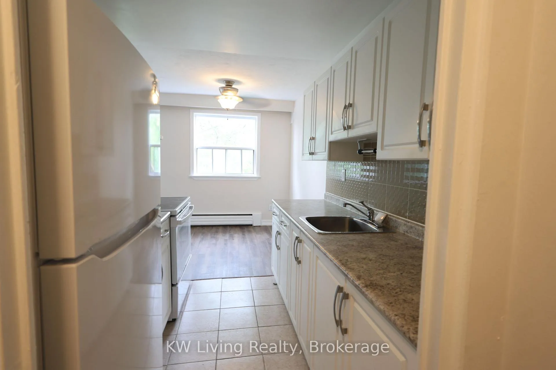 Photo 16 of Unit 403, 100 Browns Line, Etobicoke, Alderwood — HOMEH