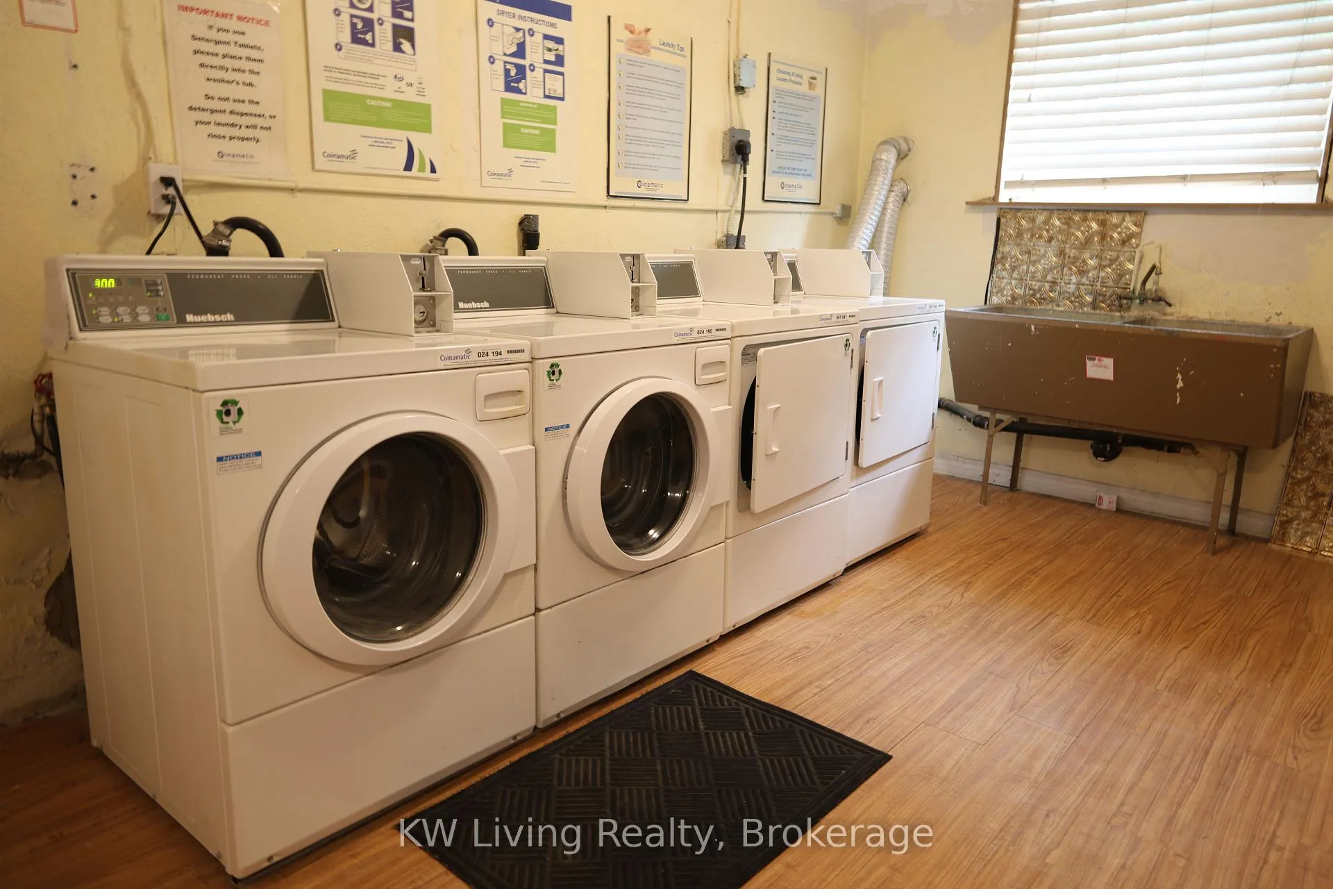 Photo 25 of Unit 403, 100 Browns Line, Etobicoke, Alderwood — HOMEH