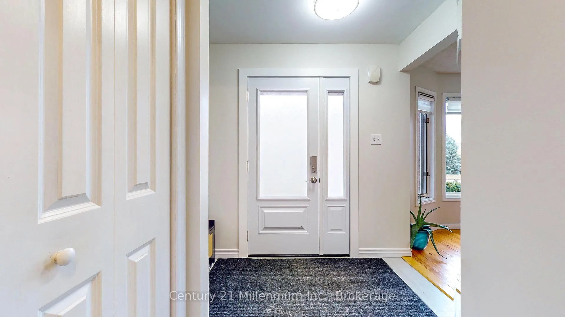 Photo 5 of 61 Albery Court, Meaford — HOMEH