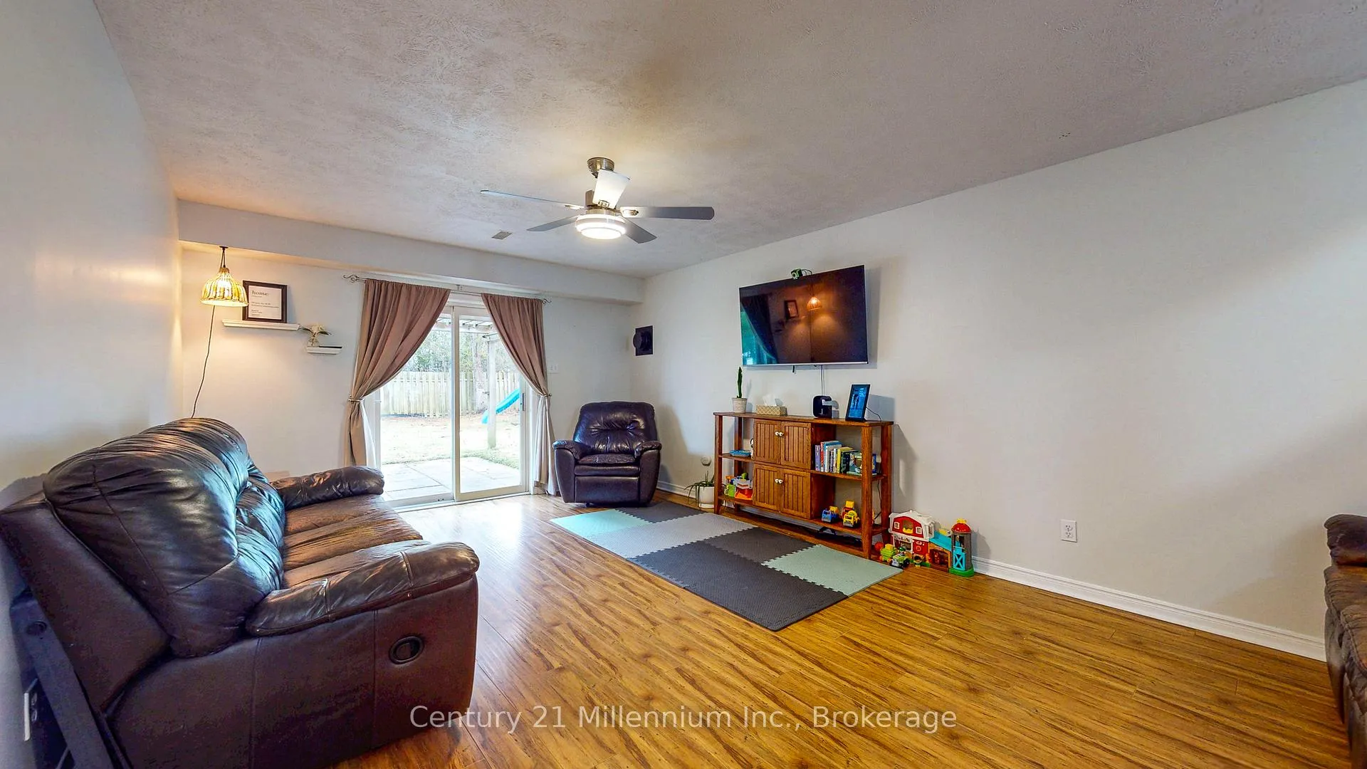 Photo 9 of 61 Albery Court, Meaford — HOMEH