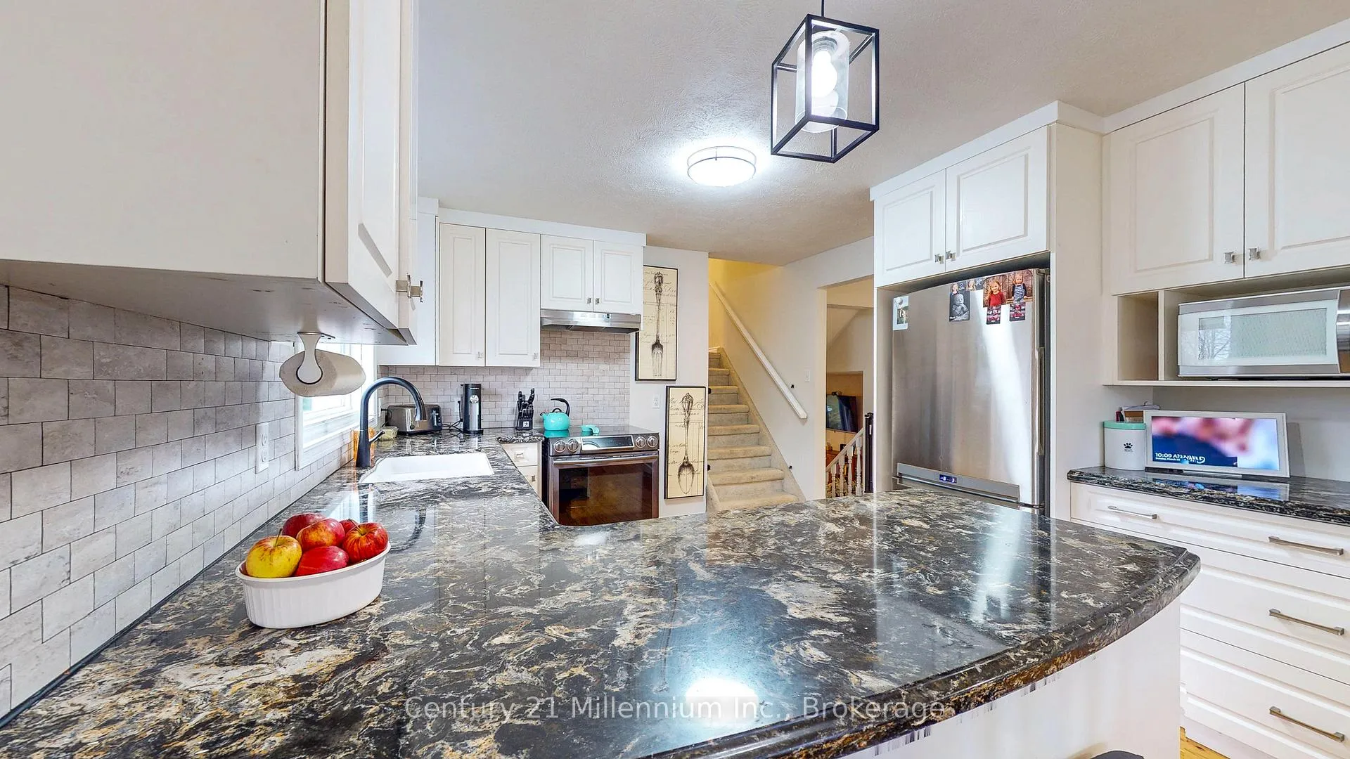 Photo 12 of 61 Albery Court, Meaford — HOMEH