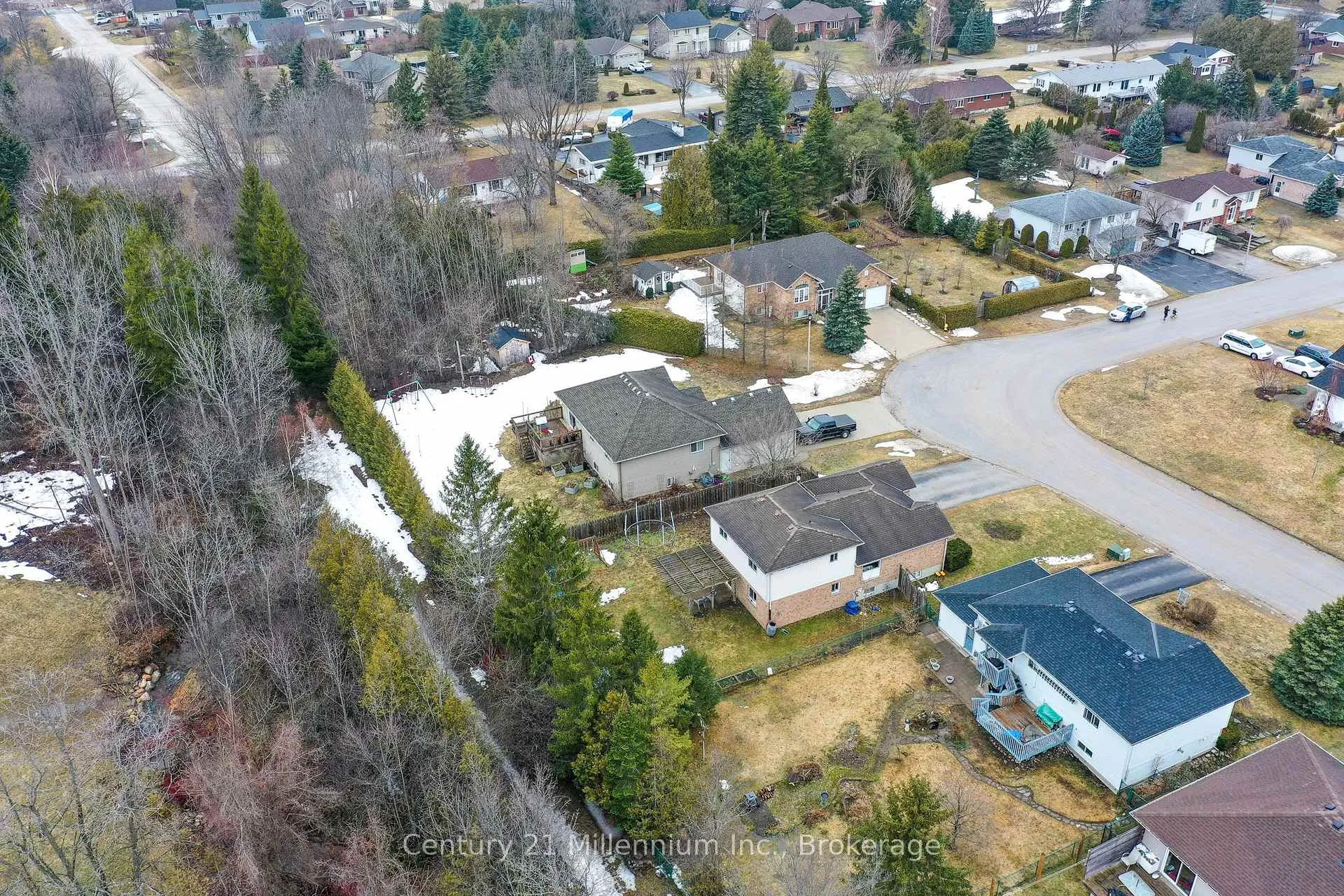 Photo 31 of 61 Albery Court, Meaford — HOMEH
